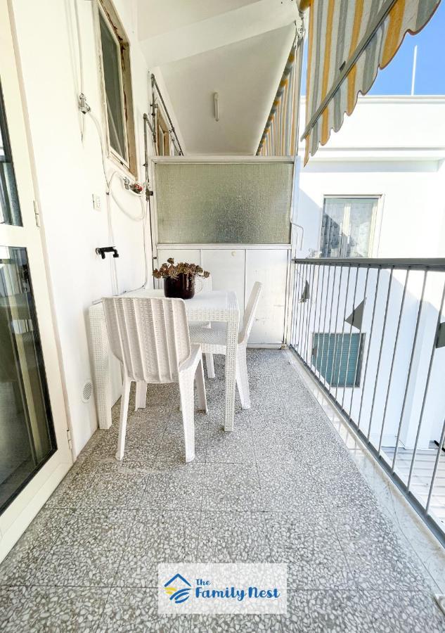 The Family Nest - Casa Eva Apartment Манфредония Стая снимка