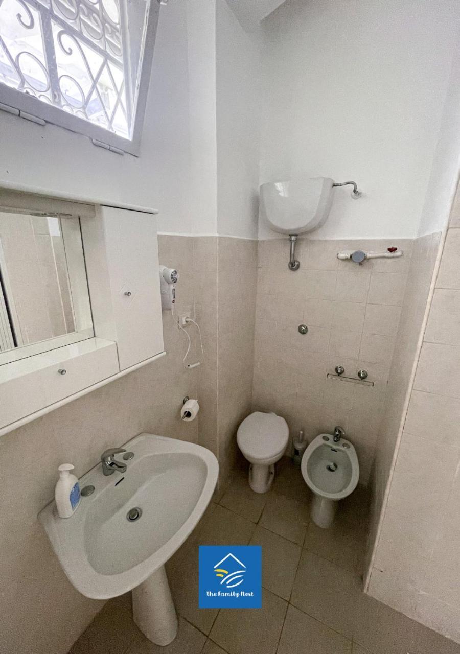 The Family Nest - Casa Eva Apartment Манфредония Стая снимка