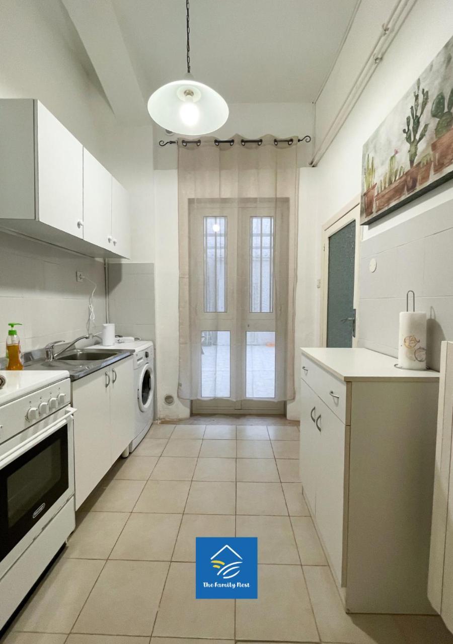 The Family Nest - Casa Eva Apartment Манфредония Стая снимка