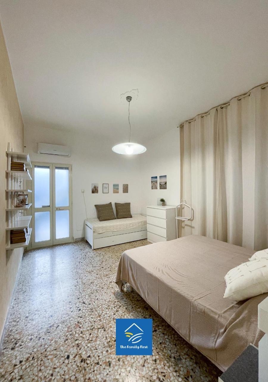 The Family Nest - Casa Eva Apartment Манфредония Стая снимка