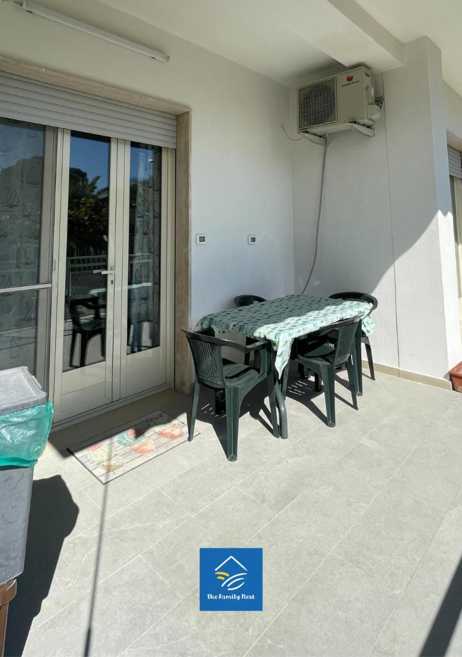 The Family Nest - Casa Eva Apartment Манфредония Стая снимка