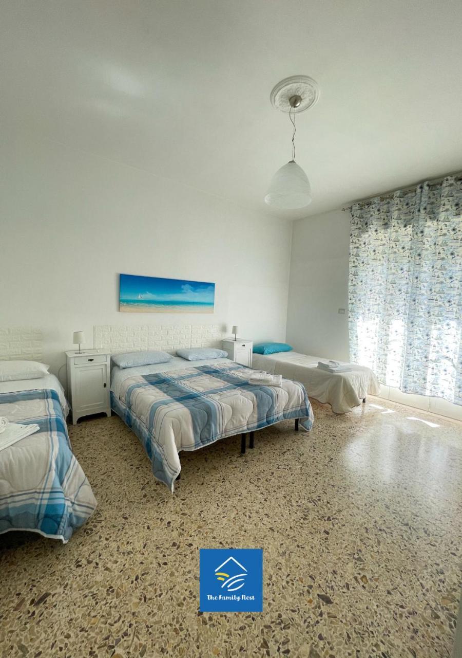 The Family Nest - Casa Eva Apartment Манфредония Стая снимка
